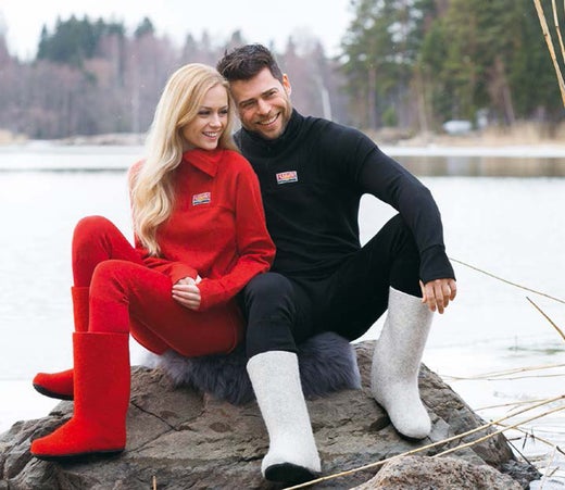 Ulkoilupaidat punainen ja musta - Ruskovilla/Kaisla